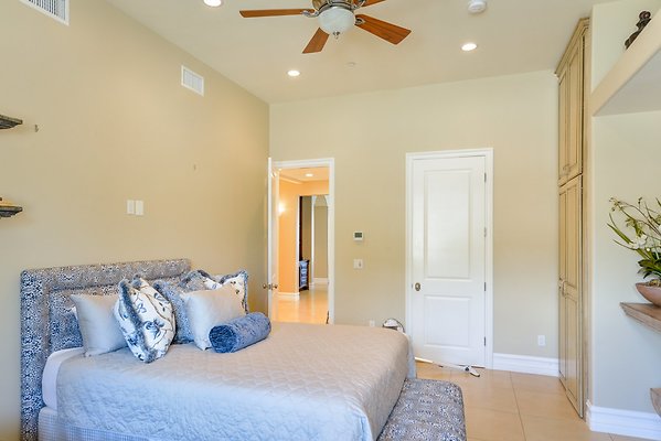 UNIVERSAL-B430-CHW-69