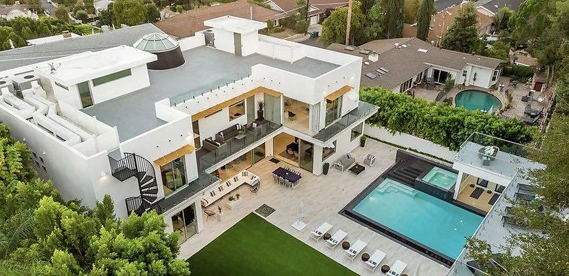 Five Star 4533 Estrondo Dr Encino