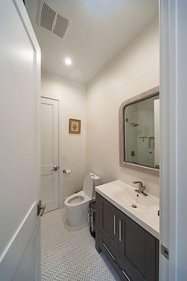 13646 bath 7