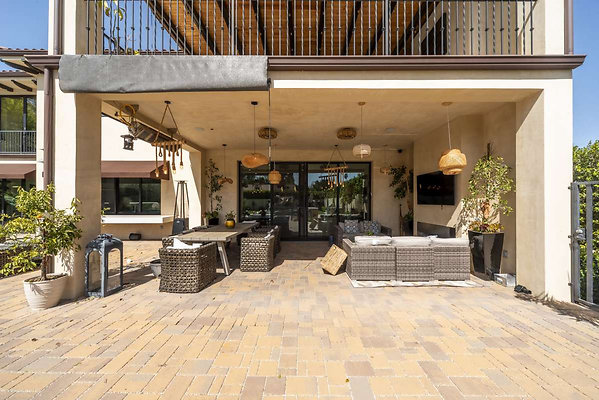 13646 patio 2