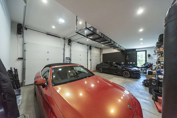 13646 garage 1
