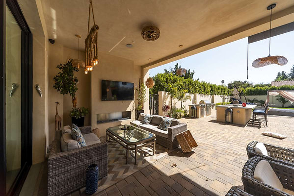 13646 patio 1