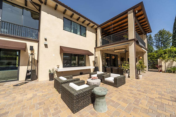 13646 patio 6