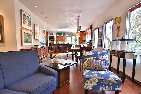 UNIVERSAL-CW045-VEN-14