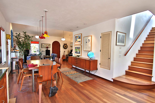 UNIVERSAL-CW045-VEN-19