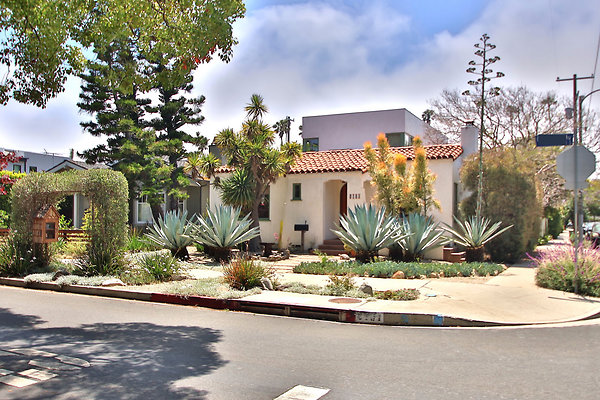 UNIVERSAL-CW045-VEN-3