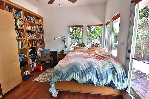 UNIVERSAL-CW045-VEN-65