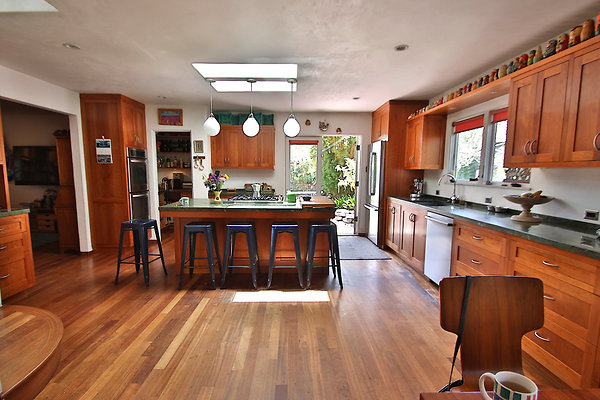 UNIVERSAL-CW045-VEN-20