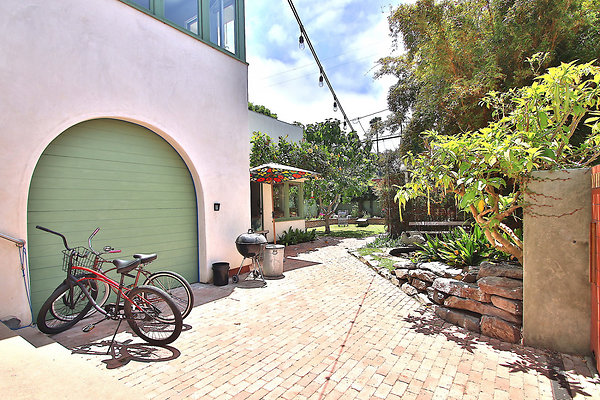 UNIVERSAL-CW045-VEN-57