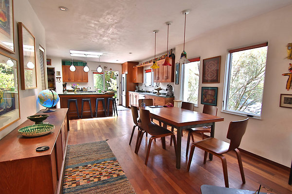 UNIVERSAL-CW045-VEN-15