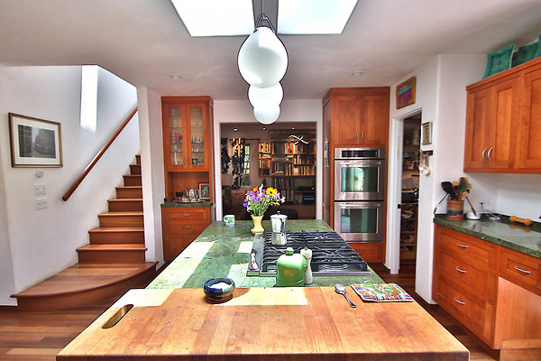 UNIVERSAL-CW045-VEN-27