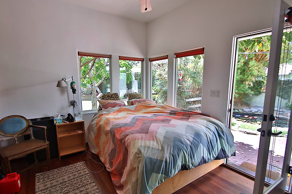 UNIVERSAL-CW045-VEN-63