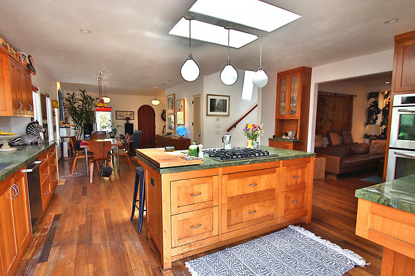 UNIVERSAL-CW045-VEN-22