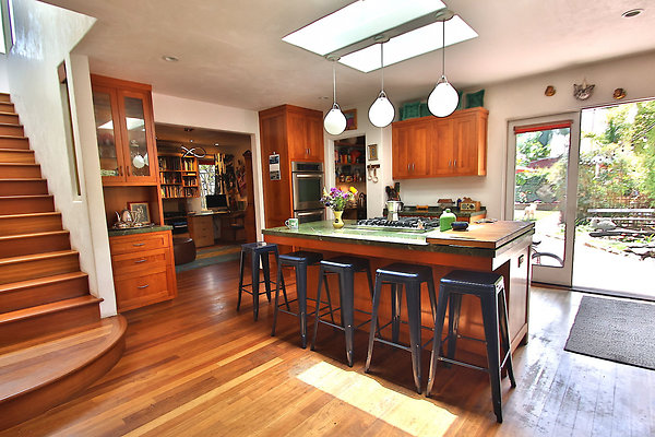 UNIVERSAL-CW045-VEN-28