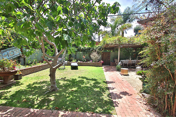 UNIVERSAL-CW045-VEN-68