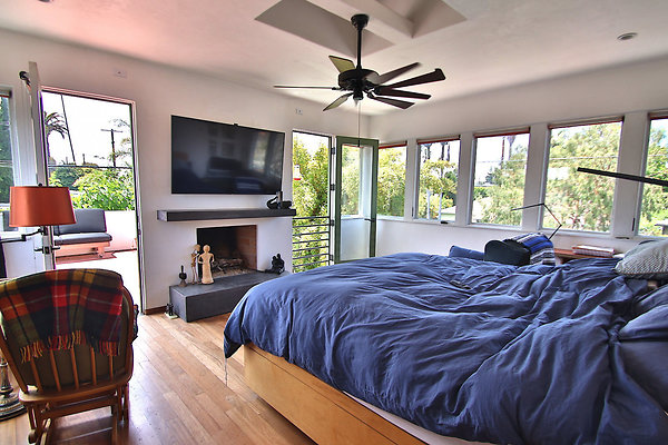 UNIVERSAL-CW045-VEN-44