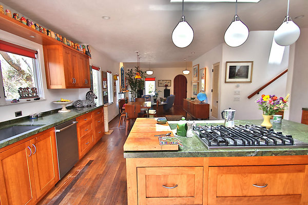 UNIVERSAL-CW045-VEN-23