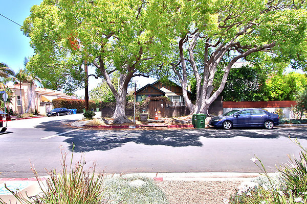 UNIVERSAL-CW045-VEN-83