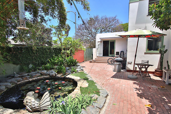 UNIVERSAL-CW045-VEN-79