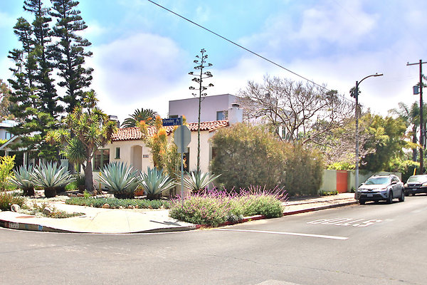 UNIVERSAL-CW045-VEN-4