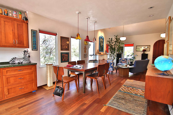 UNIVERSAL-CW045-VEN-17