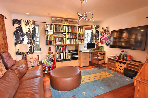 UNIVERSAL-CW045-VEN-29