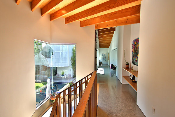 UNIVERSAL-CW043-VEN-64