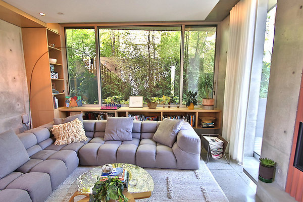 UNIVERSAL-CW043-VEN-27