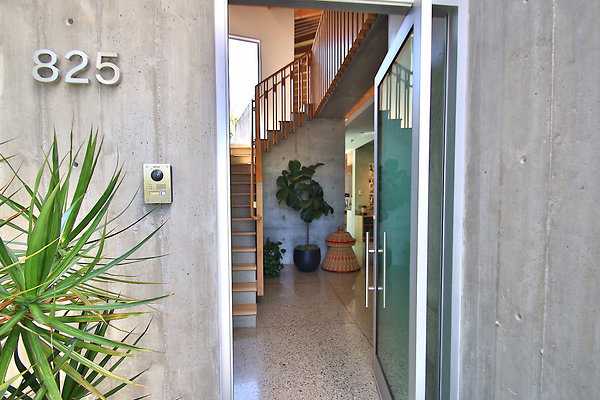 UNIVERSAL-CW043-VEN-13