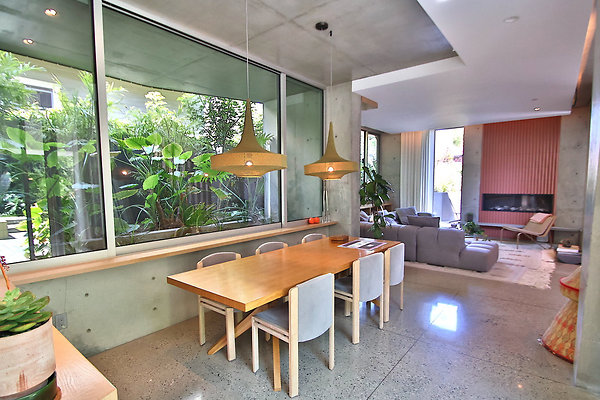 UNIVERSAL-CW043-VEN-34