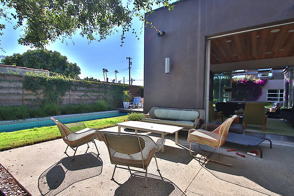 UNIVERSAL-CW048-VEN-25