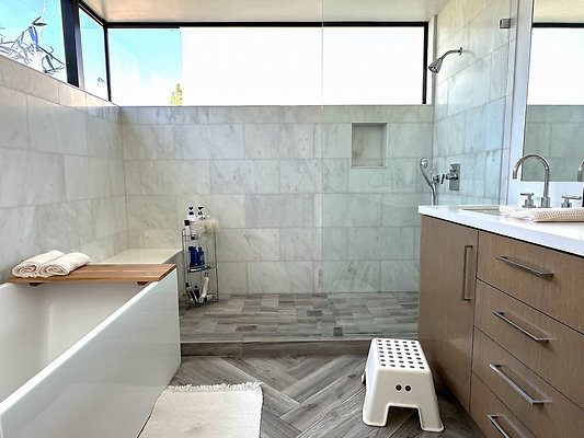 UNIVERSAL-CW180-MRV-84