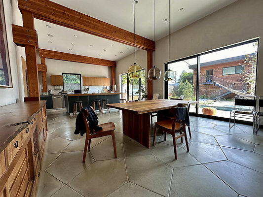 UNIVERSAL-CW163-VEN-39