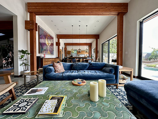 UNIVERSAL-CW163-VEN-26