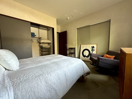 UNIVERSAL-CW163-VEN-53