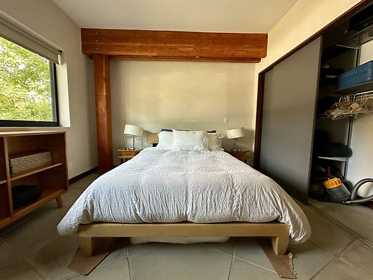 UNIVERSAL-CW163-VEN-51