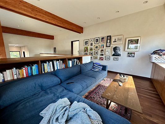 UNIVERSAL-CW163-VEN-77