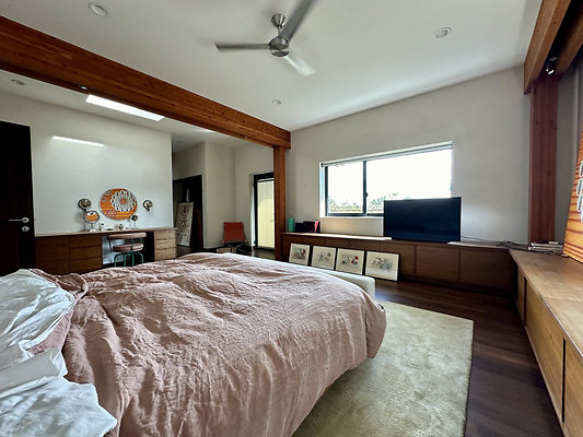 UNIVERSAL-CW163-VEN-82