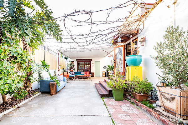 classic-venice-beach-spanish-colonial-24