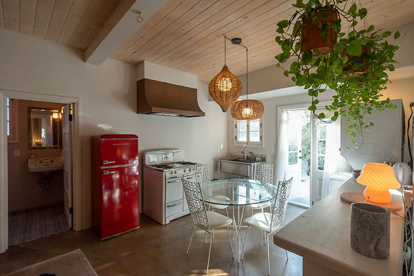 12961 guest 4 12961 guest 4