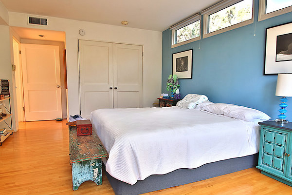 UNIVERSAL-CW083-MRV-44