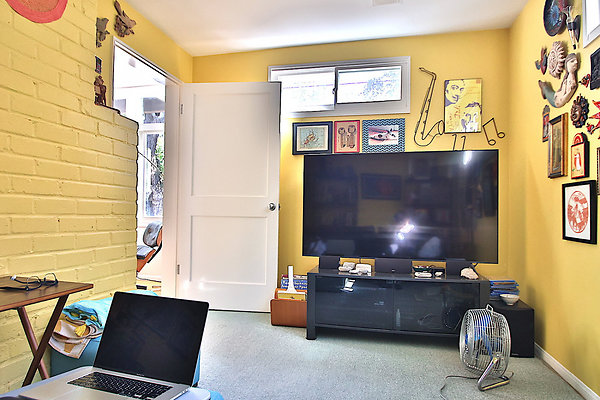 UNIVERSAL-CW083-MRV-52