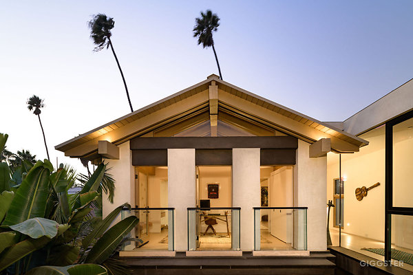 tulum-meets-bali-in-venice-08