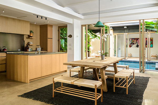 tulum-meets-bali-in-venice-04