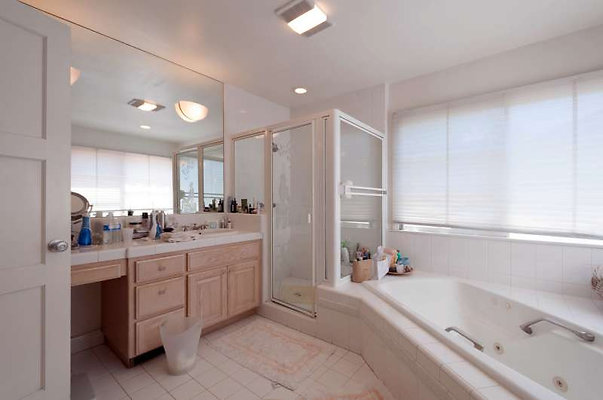 2495 bath 3