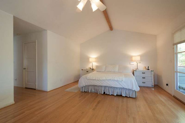 2495 bed 4