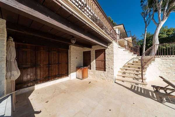 13727 pool 6 13727 pool 6