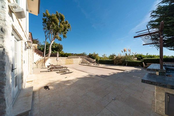 13727 pool 2 13727 pool 2