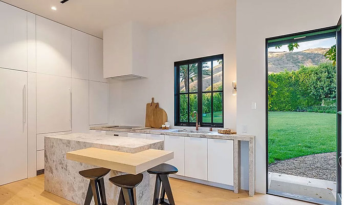 UNIVERSAL-C221-MA-27