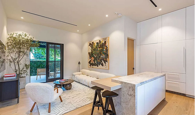 UNIVERSAL-C221-MA-22